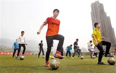 一千字以上对足球课练习的认识体会