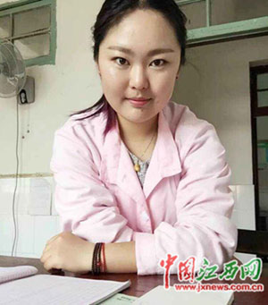 彭泽县一名女 护士 路遇车祸热心施救 网友赞声