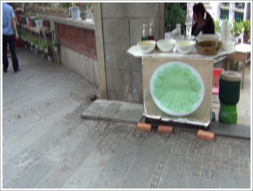 厦门鼓浪屿称与众城管激辩女业主系违建强占(图)