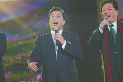 李双江登台复出 好友否认其离婚传言(图)