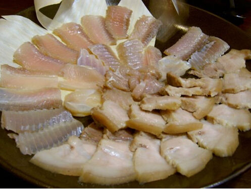 [奇趣]韩国美食:公厕味鳐鱼