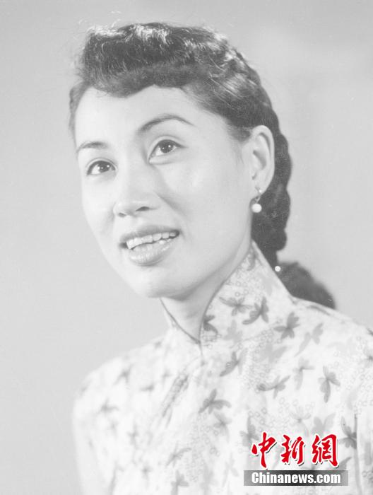 著名粤剧大师红线女病逝 一曲《荔枝颂》成绝