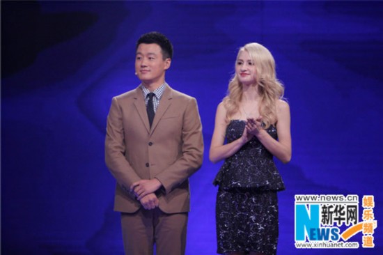 佟大为与外籍美女办 婚礼 嘴对嘴脸贴脸