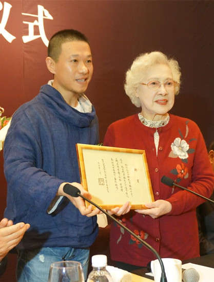 铁道游击队青岛授权 中美合作重拍好莱坞导演