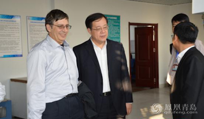 石墨烯发现者参访高新区 任石墨烯企业技术中