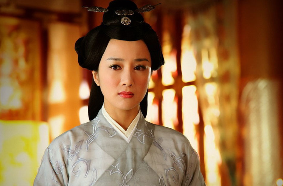 《<em>女相</em>》<em>人物</em>造型曝光 赵丽颖刘雪华华服亮相