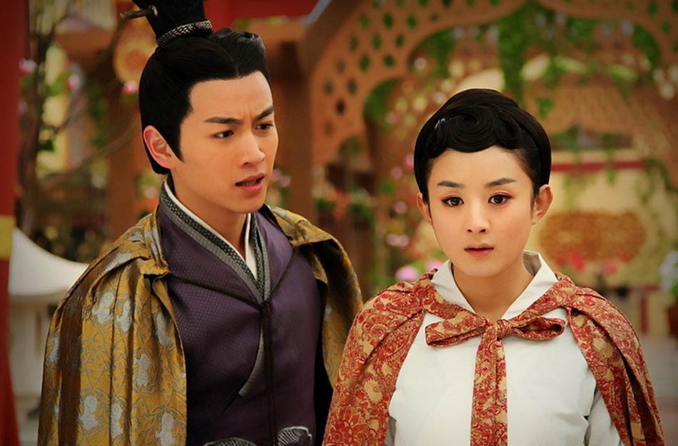 《<em>女相</em>》<em>人物</em>造型曝光 赵丽颖刘雪华华服亮相