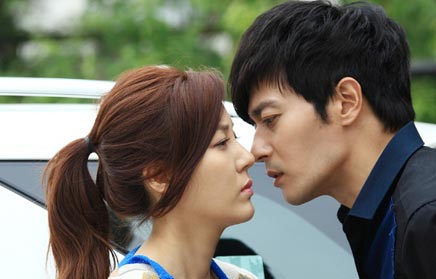 张东健金荷娜《绅士》浪漫诱惑剧照曝光 唯美动人_娱乐频道_凤凰网