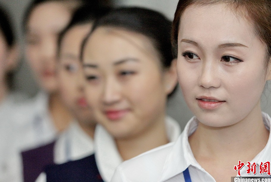 高清:女大学生追逐