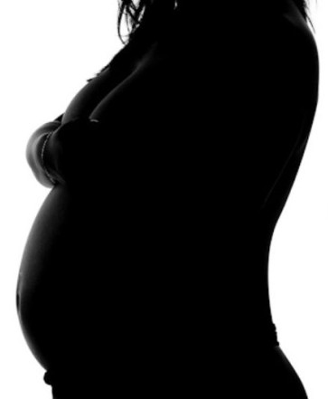 十大怪异怀孕现象 男婴会在子宫里勃起