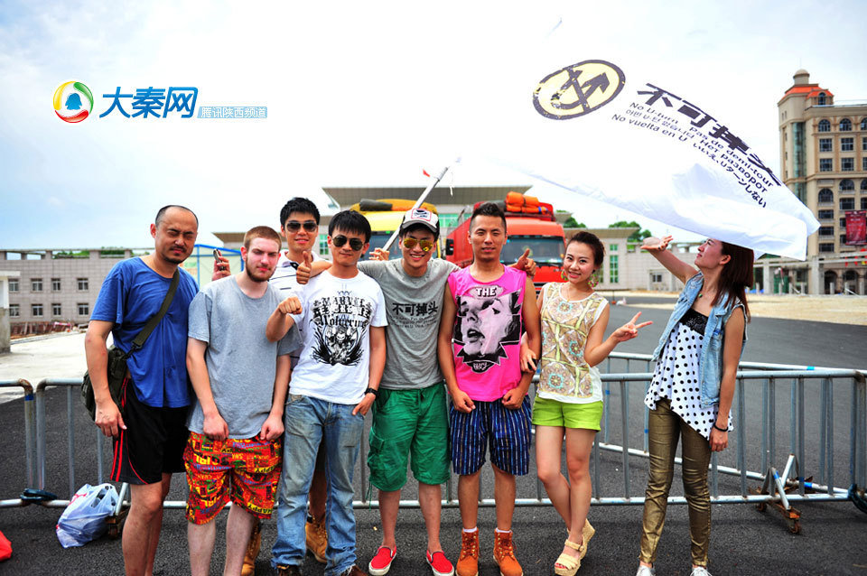 12青年开房车环游世界不可掉头 即将进入欧洲