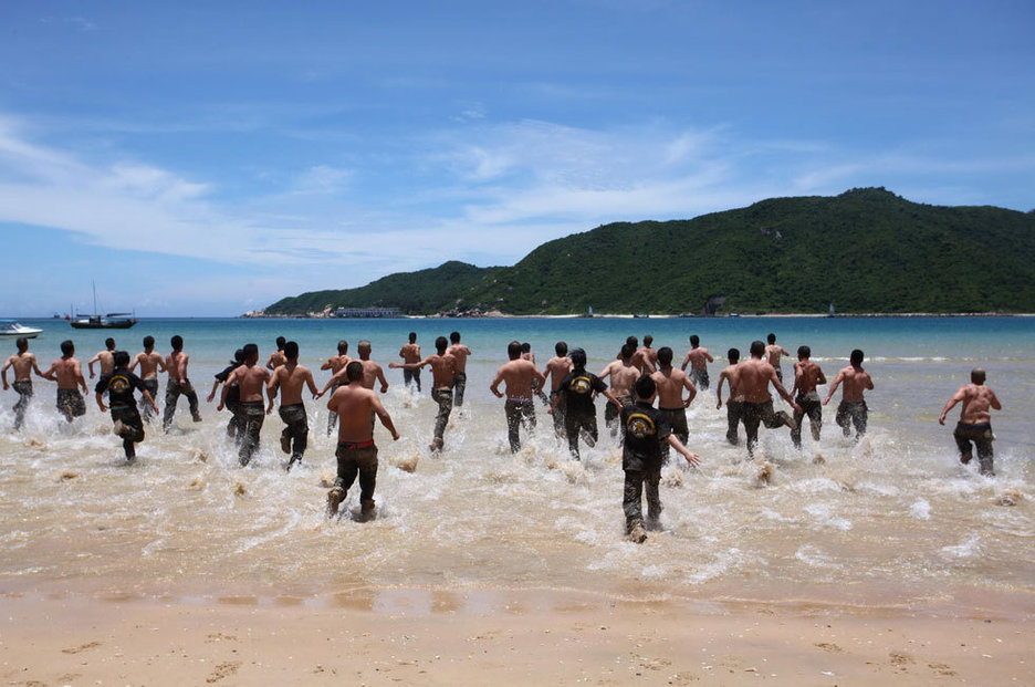 高清:探秘三亚中南海保镖魔鬼特训营