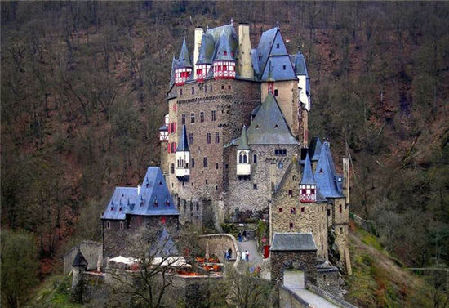穿越中世纪 在欧洲古堡圆贵族梦
