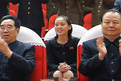 金正恩妹妹公开亮相