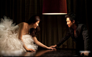 [高清]洪金宝之子洪天明将大婚 甜蜜婚纱照曝光