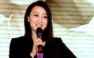 [独家]赵子琪生女后首亮相 担心患上产后抑郁症