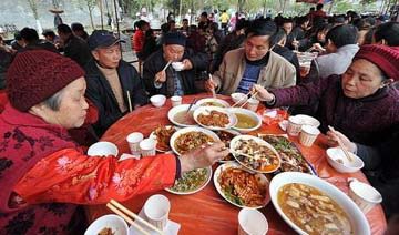 刘文彩之孙发起家族聚会 海内外数千人赴宴