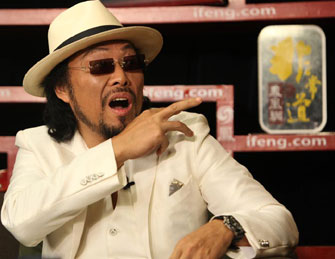 张菲学相声说方言忆过往趣事