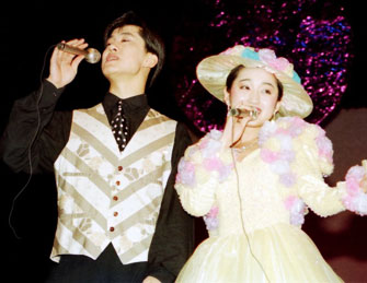 广东流行音乐节曝杨钰莹毛宁珍贵旧照