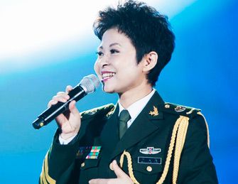 董文华着军装参加商业走穴