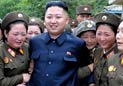 金正恩频拍“挽臂照”
