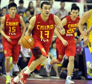 中国男篮5人上双