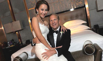 38岁李玟性感不减 曾被时尚杂志评为全球最美女人