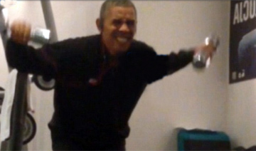 奥巴马在五星酒店锻炼遭偷拍