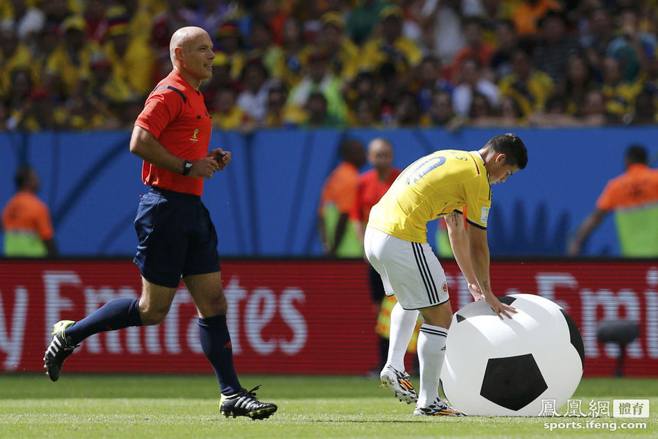 克里斯韦伯_裁判韦伯收入