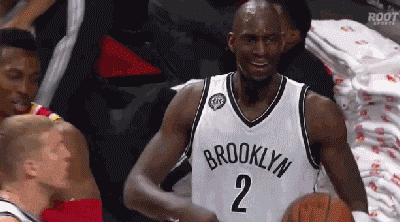 kg用球砸 头撞魔兽遭驱逐 霍华德挥拳后幸灾乐祸|图