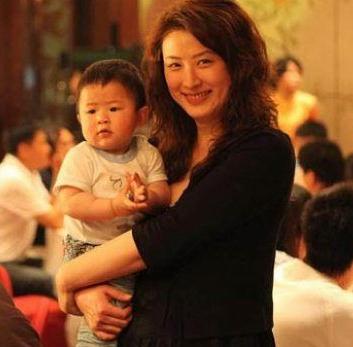 王志文老婆陈坚红曾为名模 帮父母买豪宅传年薪5000万(图)据了解