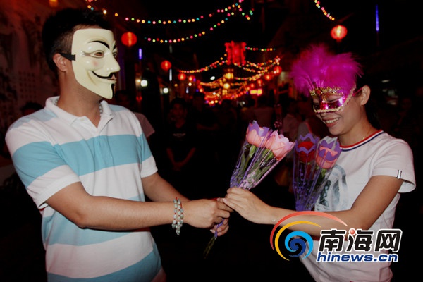海口府城换花节:千灯照春闹元宵 赏灯猜谜送祝