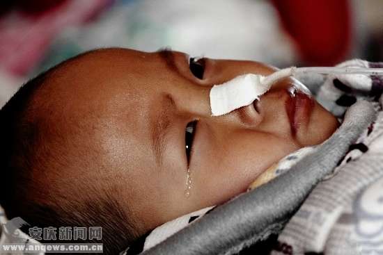 安庆一大学生用21张照片募来30万善款重病男童获新生
