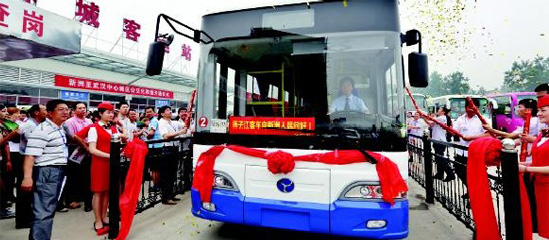 武汉开通至新洲城际公交 100公里刷新武汉公交行程记录