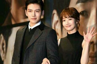 遇危机正厚男友力爆棚英信我见犹怜 韩剧heal