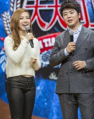 天天向上邓紫棋于文霞登场化身大厨 大谈烹饪