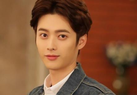 只因单身在一起15集在线直播 夜半圣宇吻戏迷