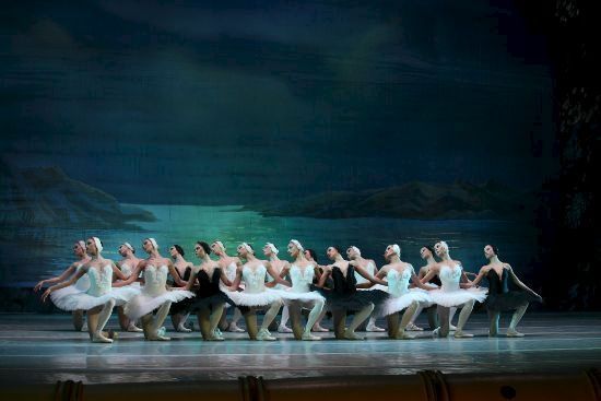 基辅大剧院芭蕾舞团《天鹅湖》