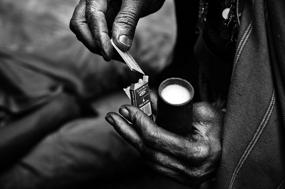 <em>残酷非洲女性割礼</em>壁纸图片