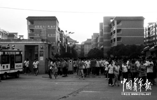 高中生刺死班主任自首 不满老师严格管理动杀