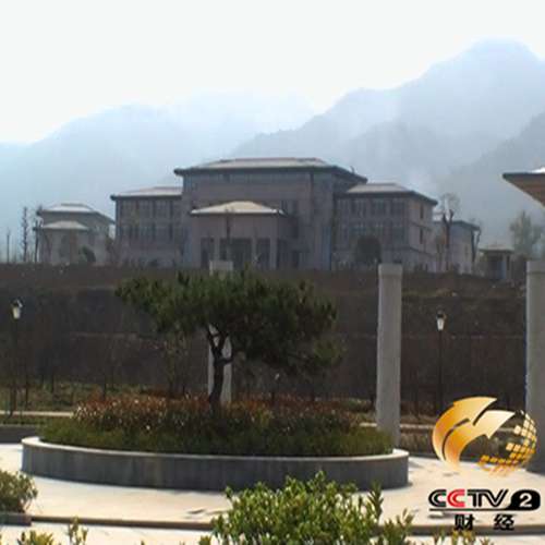 湖北国贫县斥资上亿占地百亩建豪华办公楼(图