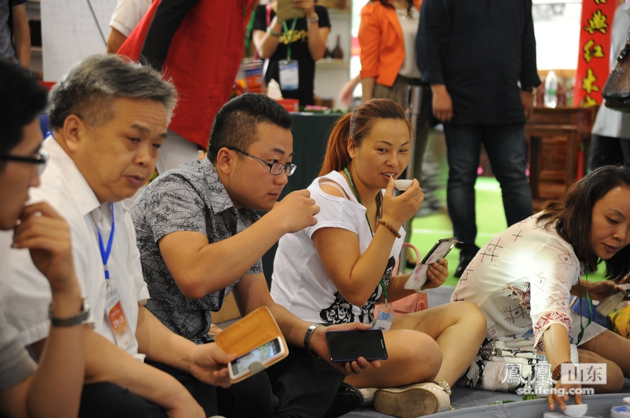 济南茶博会现场:盛世茶香 香满泉城_频道_凤凰