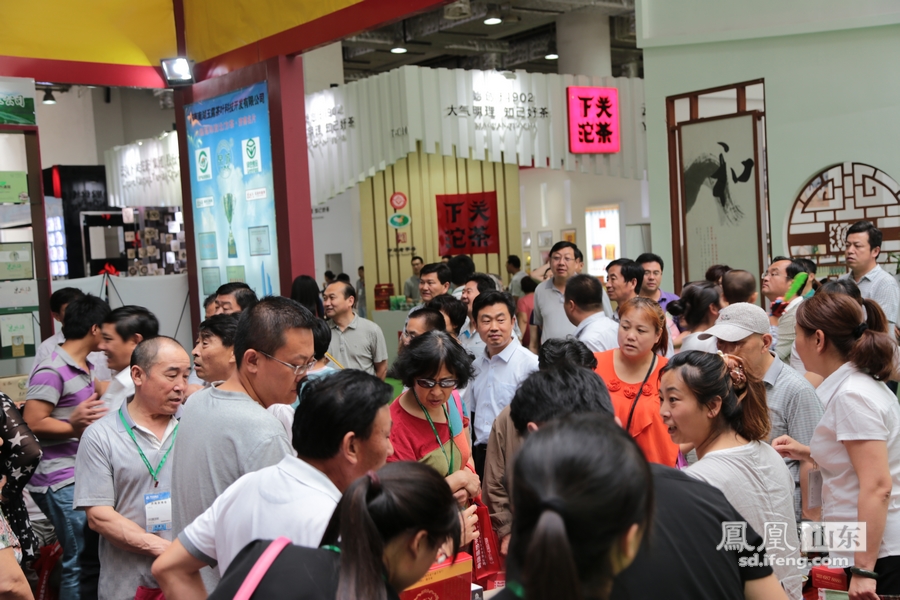 济南茶博会现场:盛世茶香 香满泉城_频道_凤凰