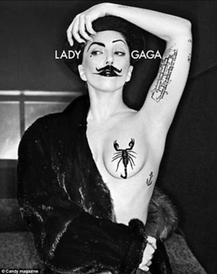 lady gaga拍全裸封面 胸前大蝎子性感抢镜(图)