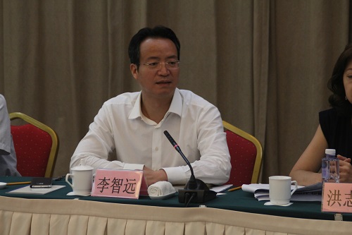 韩城市市长李智远出席会议,韩城市委常委,宣传部部长党福勤主持会议.