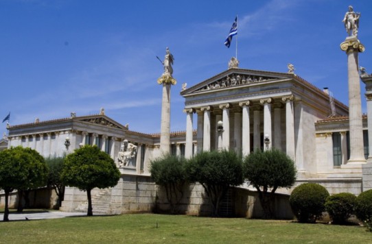 购房入户掀热潮:欧洲绿卡有什么用?