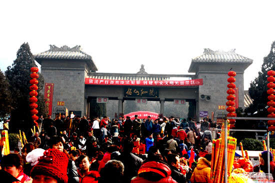 浚县正月古庙会农历正月十二至十六举办