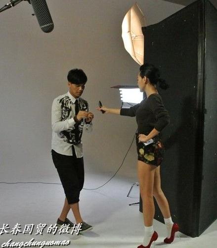 网曝小s上海暗会嫩版“罗志祥”(图)