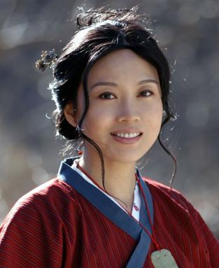 业内曝演员片酬涨超房价 某女去年2万今年30万