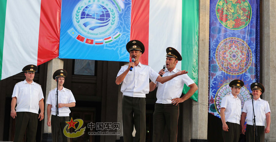 和平使命-2012联演日记:和平之歌在胡占德回荡